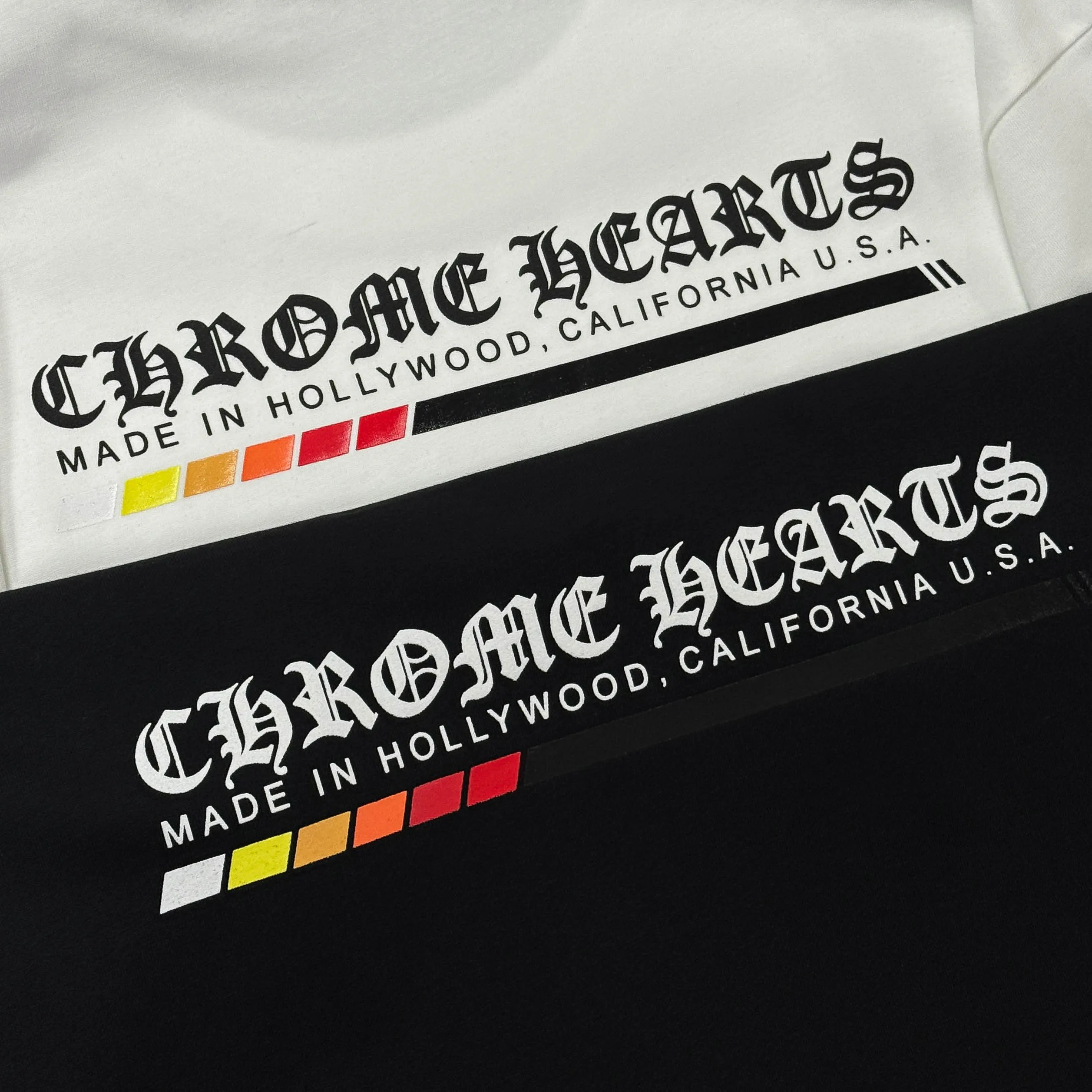 P180 Chrome Hearts Chrome Hearts 25 high-end versions. The fabric is made of 300 grams of high-density pure cotton. It does not deform or shrink. It has three labels. It is the same style for men and women. Technology: suede foaming + digital printing. Color: white, black. SIZE: S-XL.